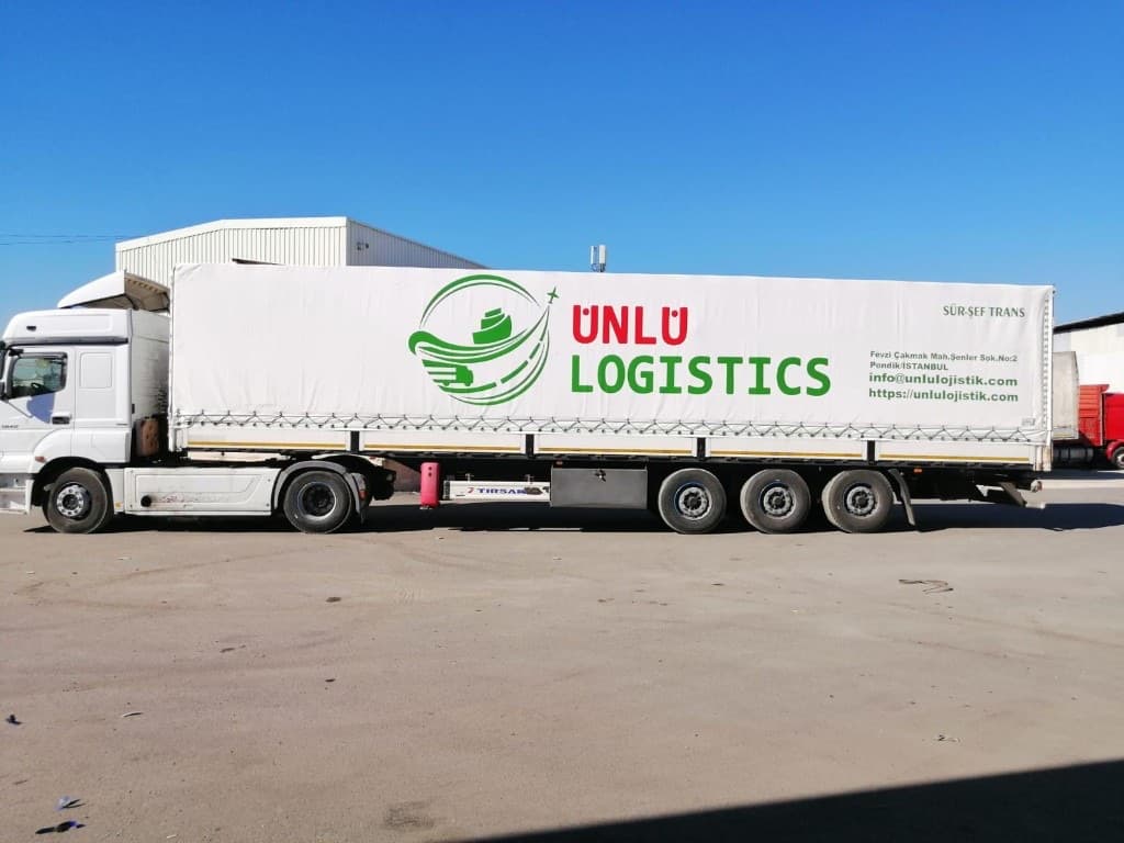 Saha üzerinde ÜNLÜ LOGISTICS tırımız